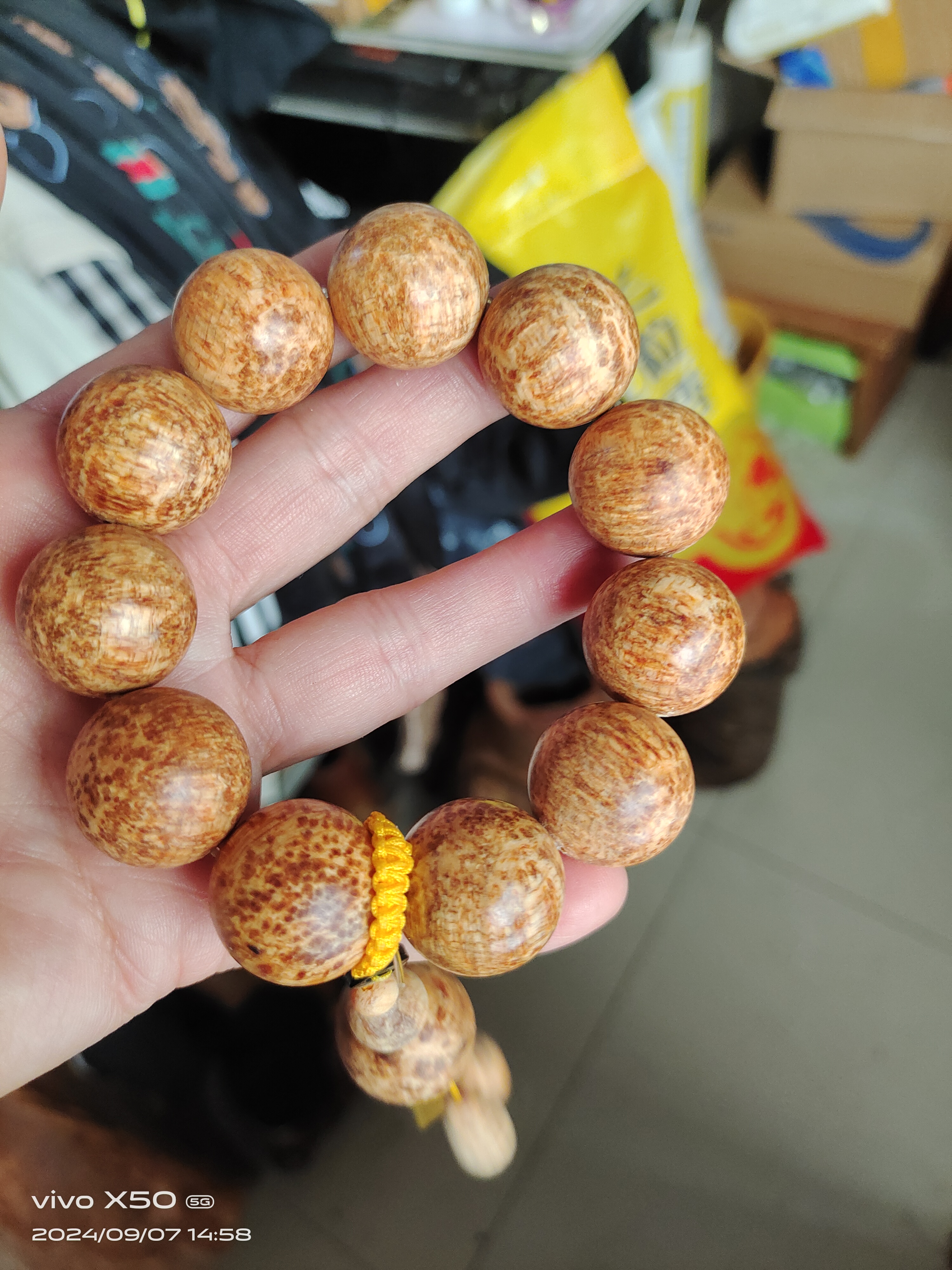 北沉香琥珀木手串2.2尺寸