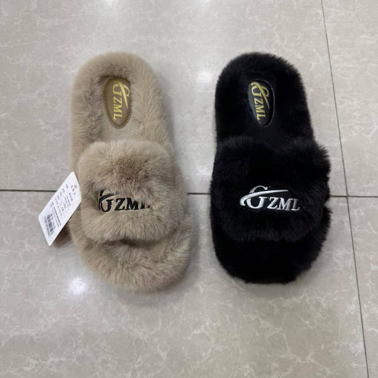 网红平底一字毛毛拖鞋女2024秋冬新款小众设计感超火居家毛绒拖鞋