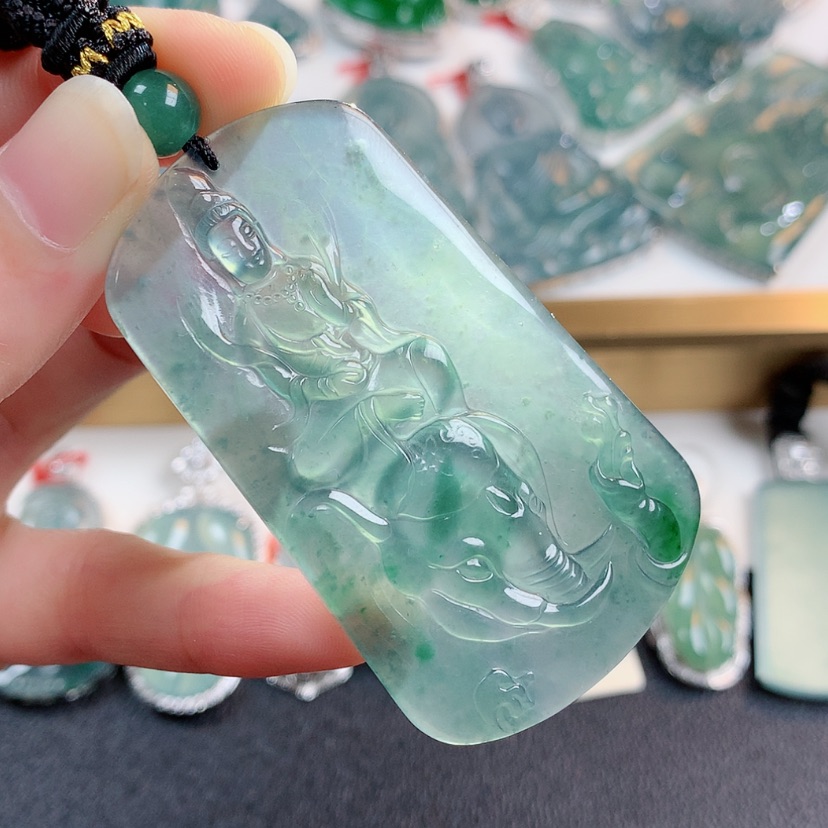 【闪购商品】翡翠颈饰未镶嵌