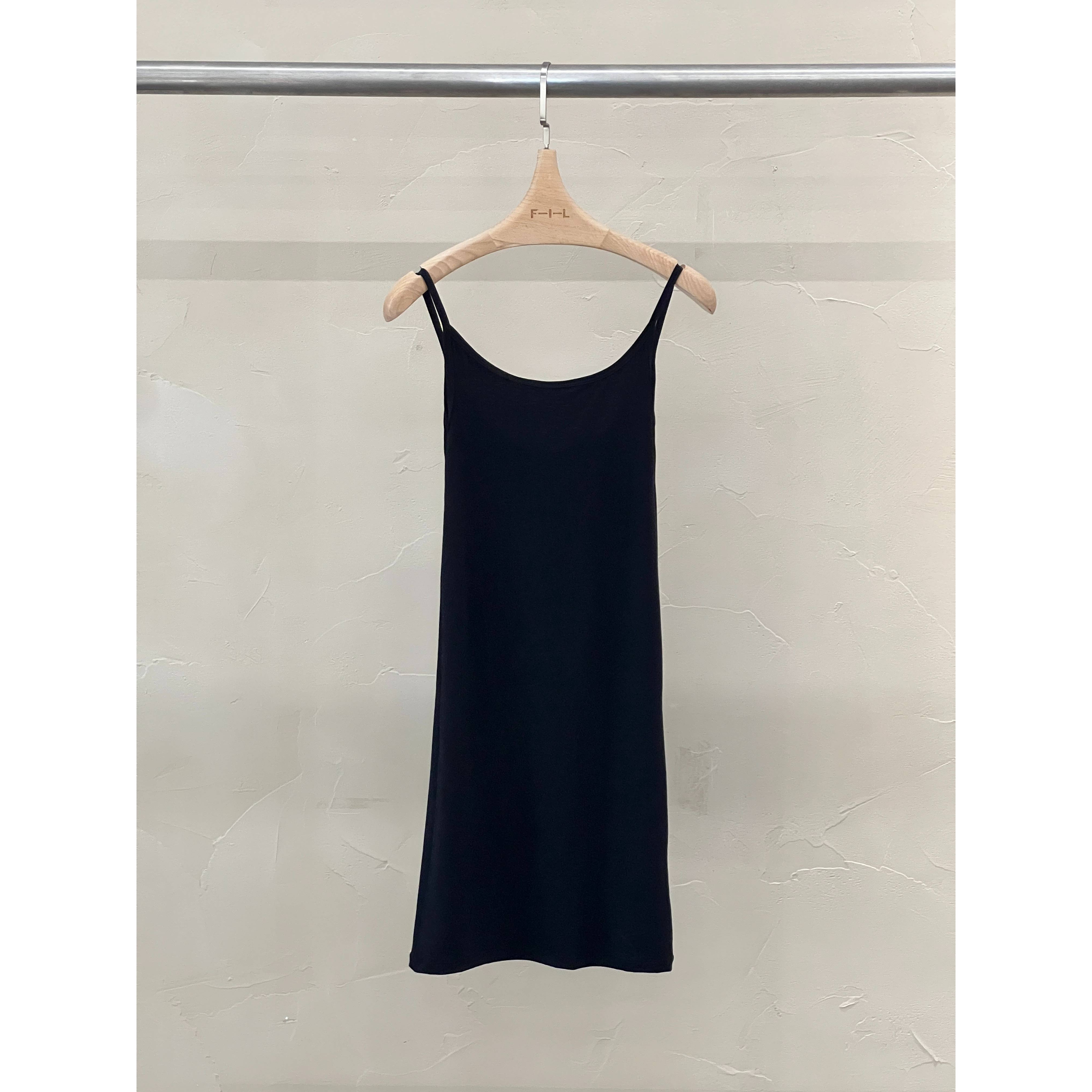 BASERANGE 黑色弹力吊带连衣裙