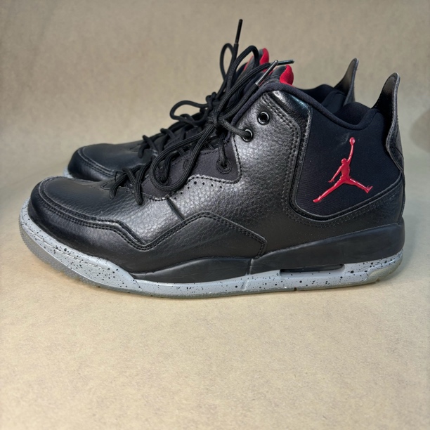 43码二手Jordan Courtside 23 黑武士 防滑耐磨 休闲鞋 公价1109