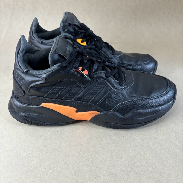 43码二手adidas 阿迪达斯皮面运动休闲鞋 时尚百搭轻便
