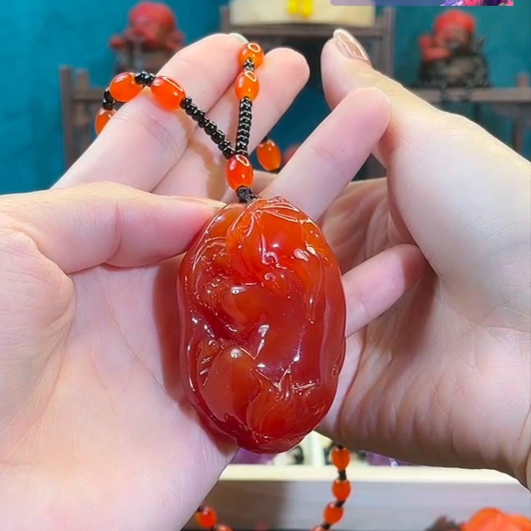 2025年春季新款P5红色貔貅时尚百搭吊坠XL040