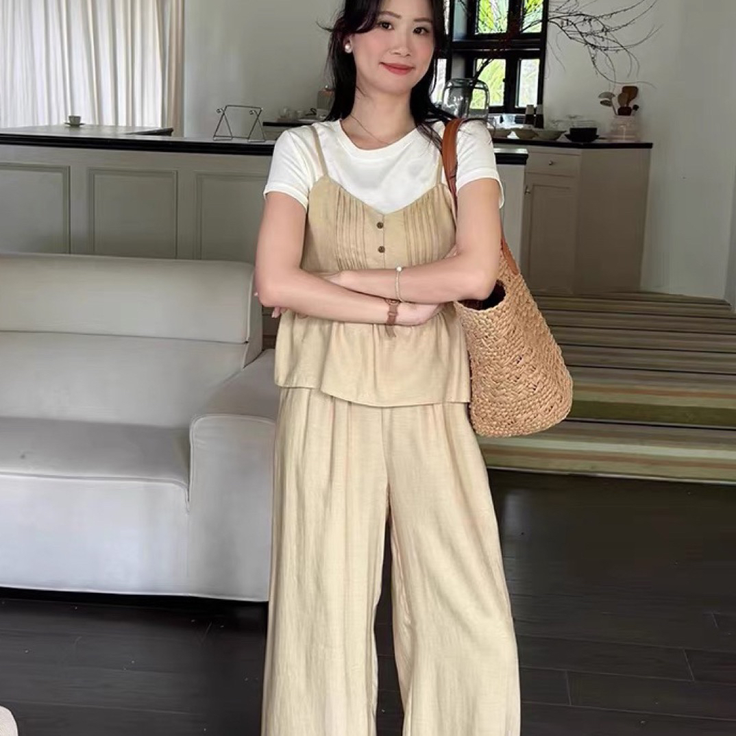 夏季女款韩系简约短袖T恤+设计感叠穿吊带+高腰显瘦阔腿裤三件套