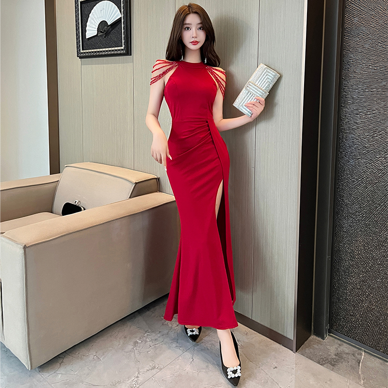 红色晚礼服2024新款高端轻奢小众高级感宴会鱼尾裙足浴技师连衣裙