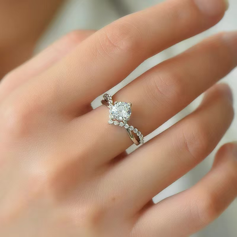 925银莫桑石银制品 [为爱加冕]1克拉结婚奢华经典订婚女戒简约求