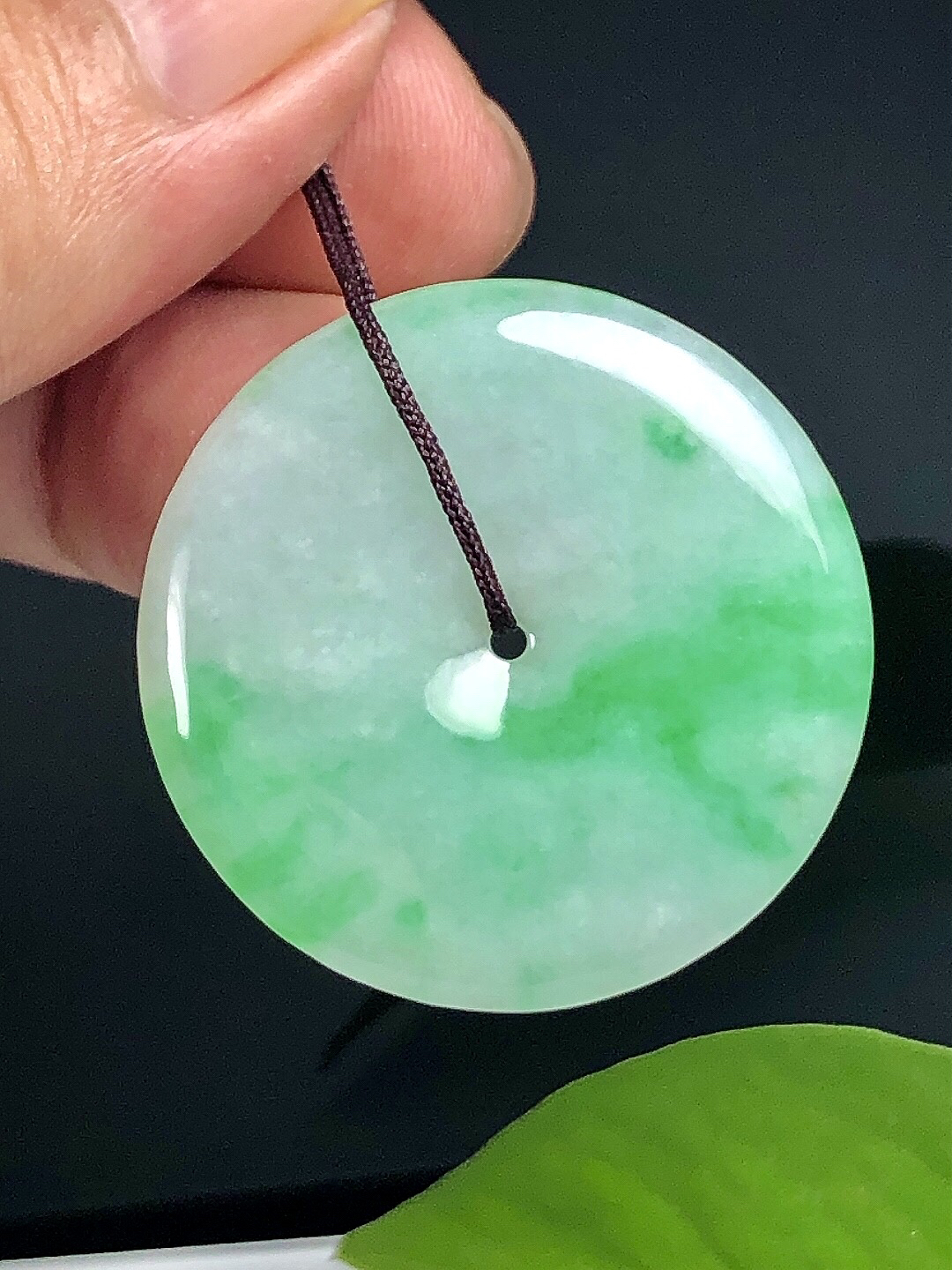 缅甸天然翡翠a货，冰润飘正阳绿吊坠挂件冰阳绿上等平安翡翠平安扣