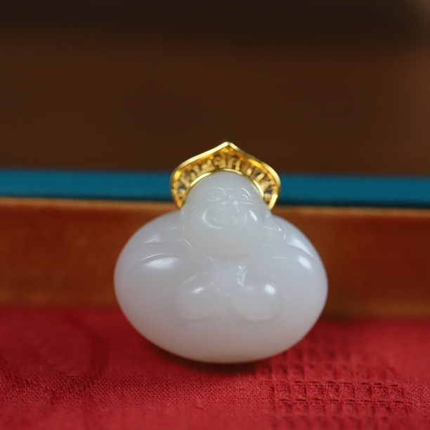 新疆和田玉18K金抱抱佛吊坠佛公简单大气苏工挂件