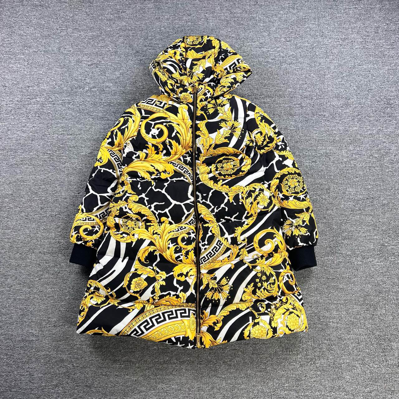 CD Versace 长款连帽花卉羽绒服/小童/10A码/98新/9154