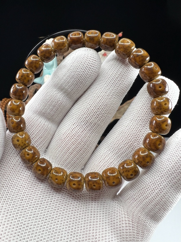 星月菩提 星眼货 石玉料9×8玉化包浆浑厚