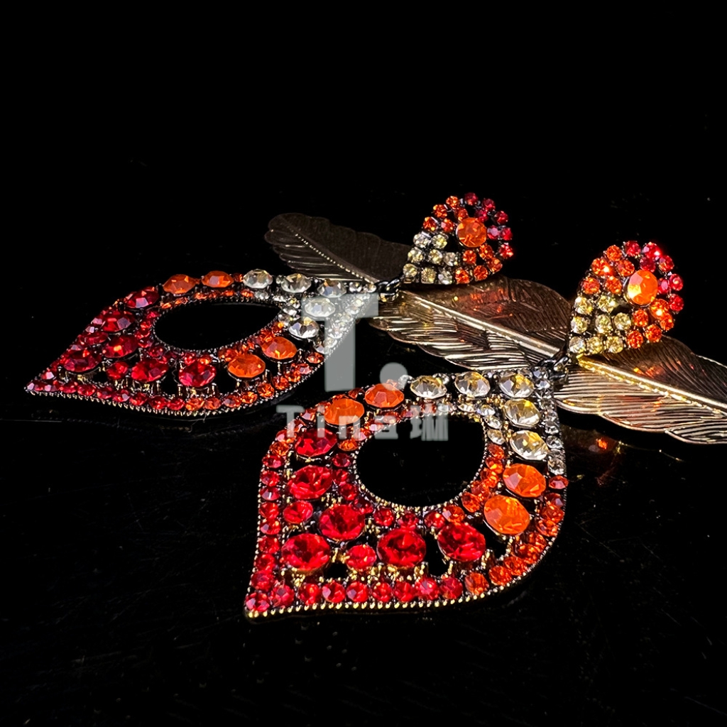 铜合金耳饰 米兰高定秀款满镶璀璨精致耳饰