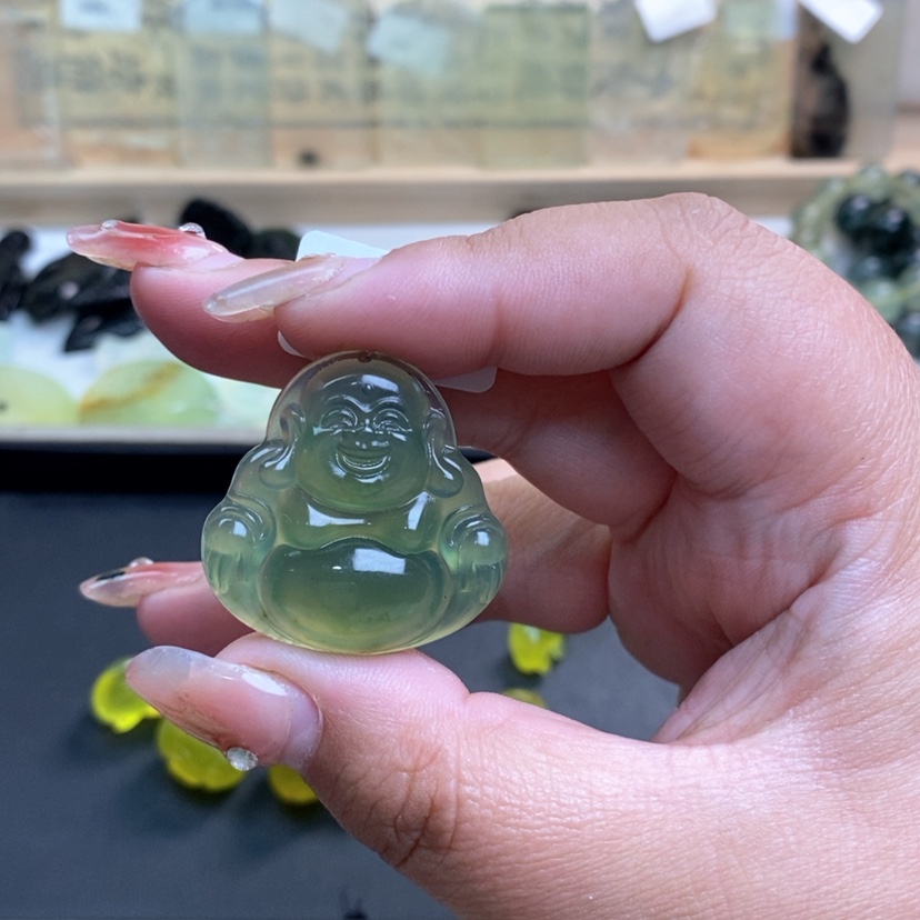 【闪购商品】蛇纹石玉颈饰未镶嵌迢*