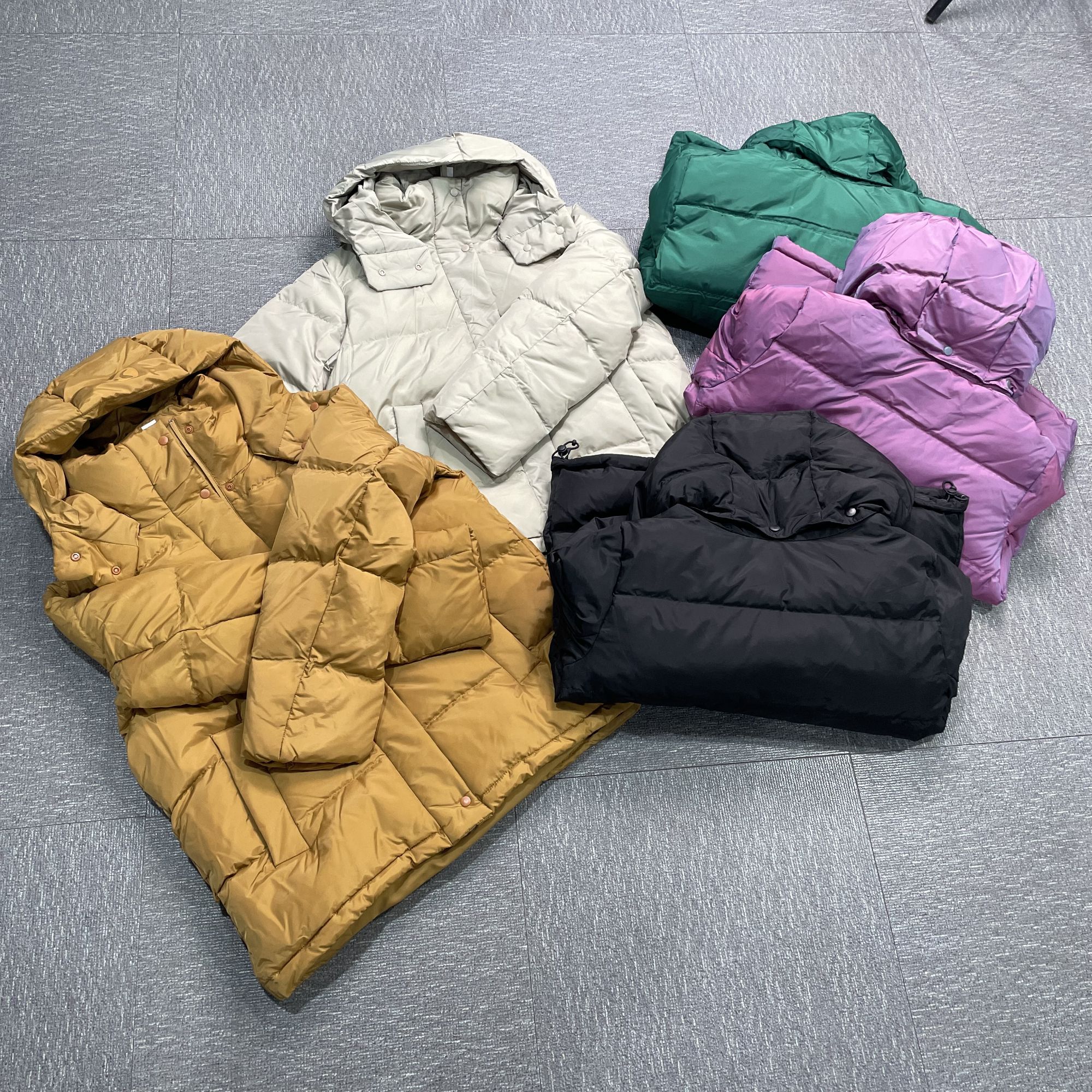 冬季新款百搭5色日常通勤保暖舒适轻奢时装休闲女款短外套