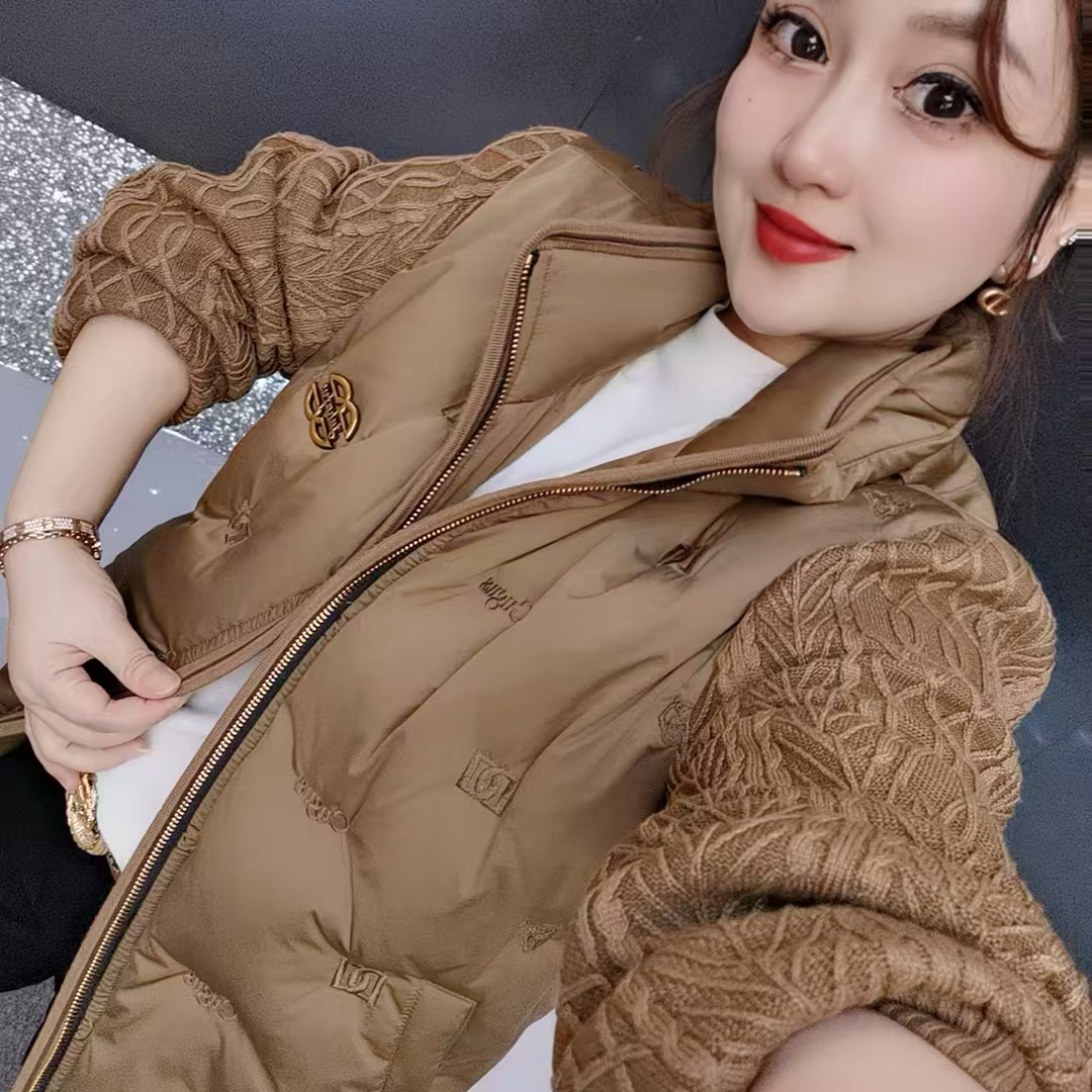 新款高端男士潮流百搭个性胸标休闲羽绒服ZH8198