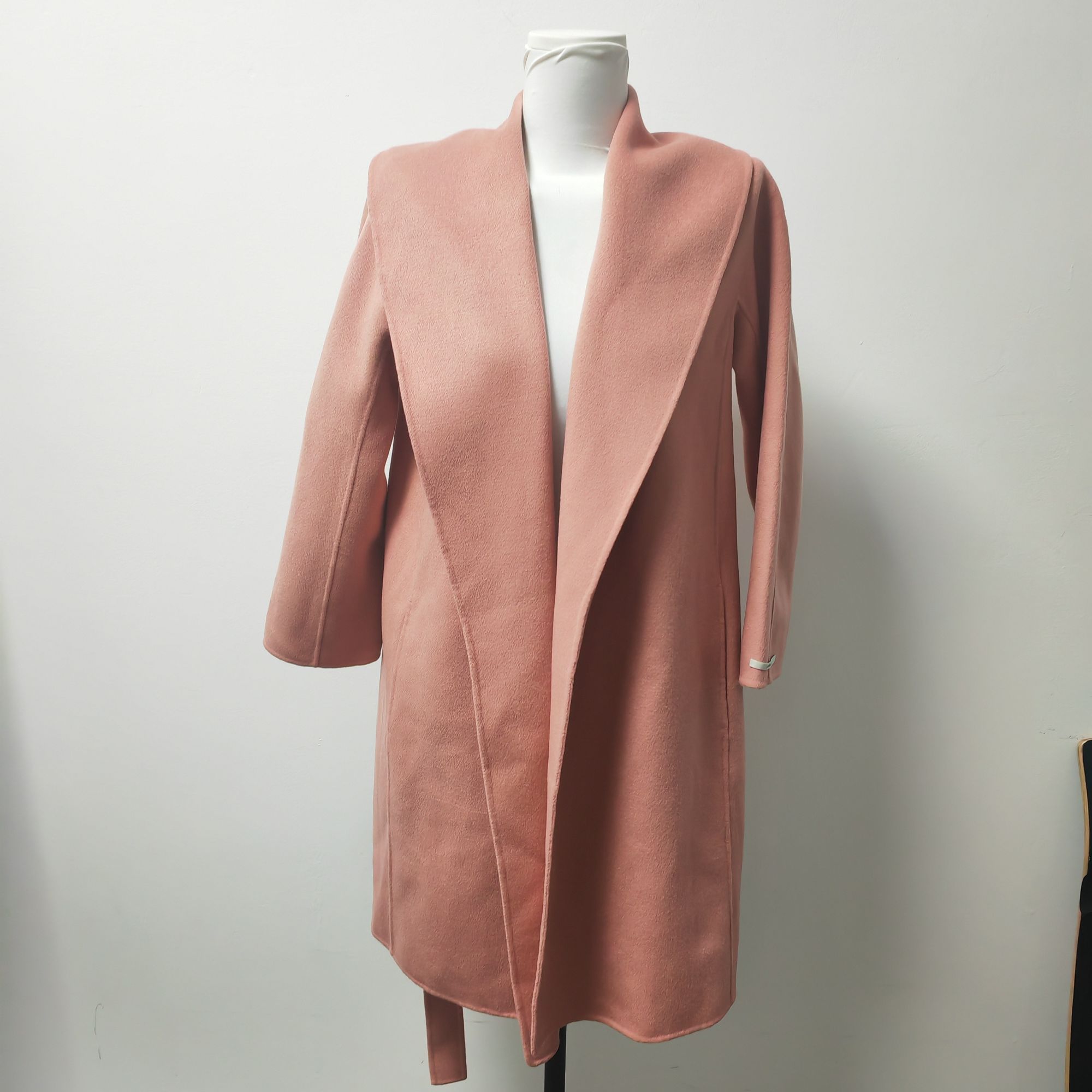 全新未使用 亿颗潮奢 瘦瘦 maxmara 粉色浴袍大衣 A01234