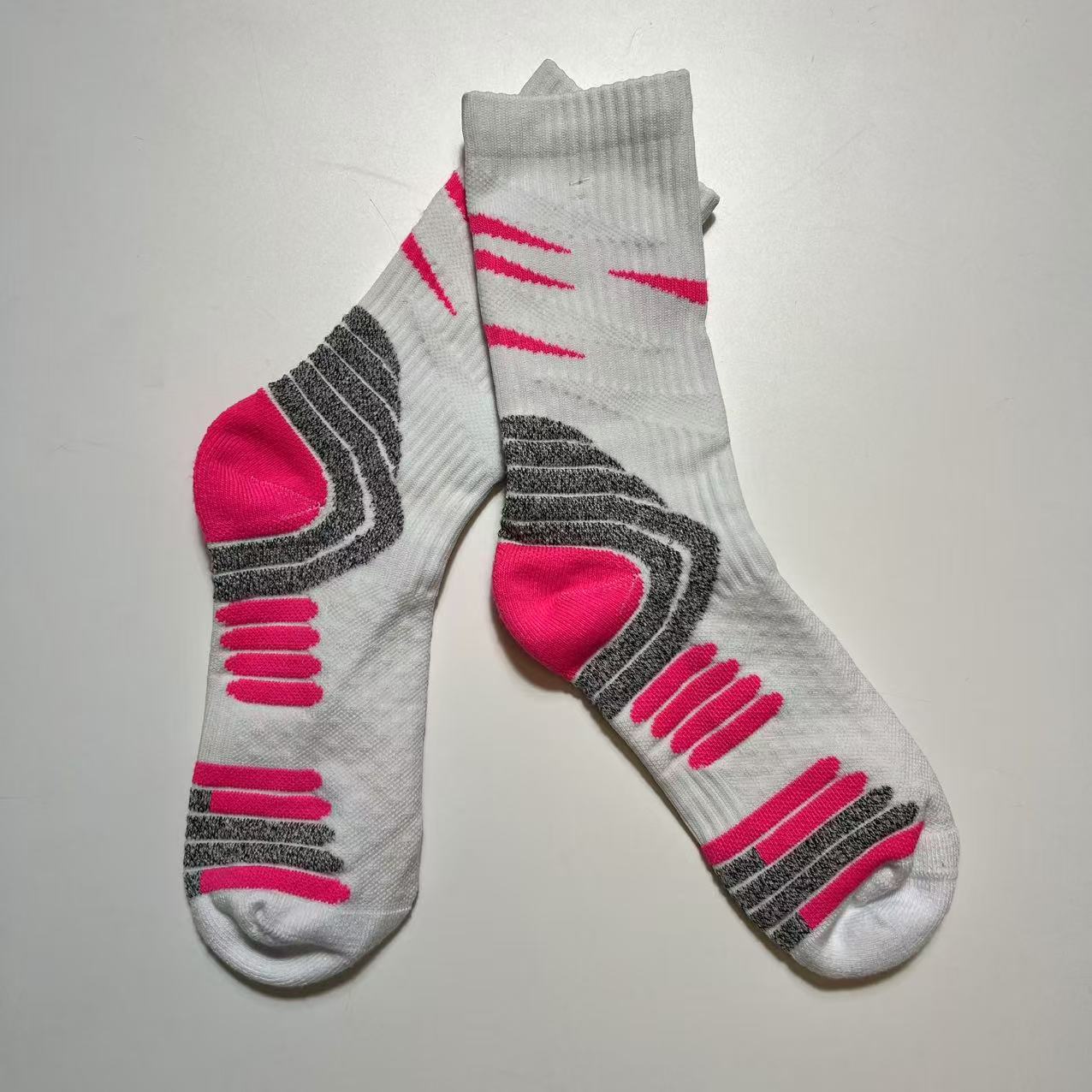 四双微瑕篮球袜捡漏 直播间过款为准 介意勿拍 完美主义者请绕行