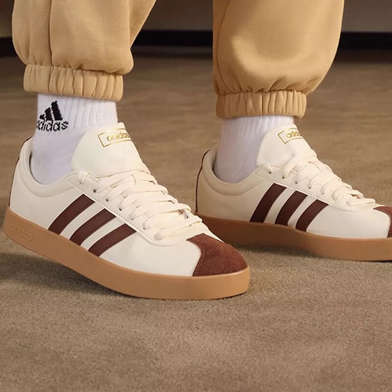 Adidas/阿迪达斯 男女同款反毛皮圆头时尚德训鞋T头鞋板鞋 ID6016