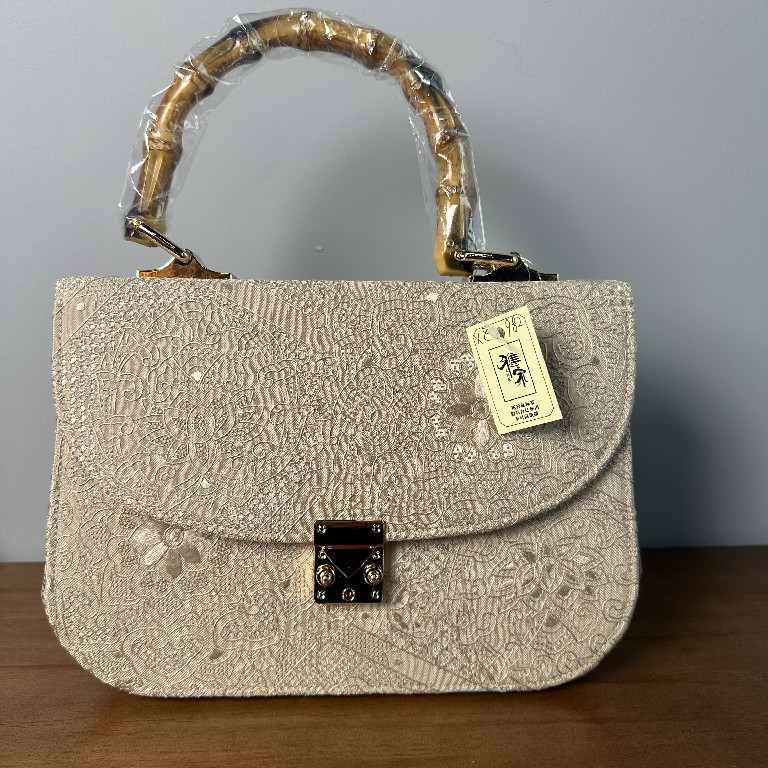 26*18*8竹柄手提包女老绣包手提包旗袍包复古斜挎口金包宴会包