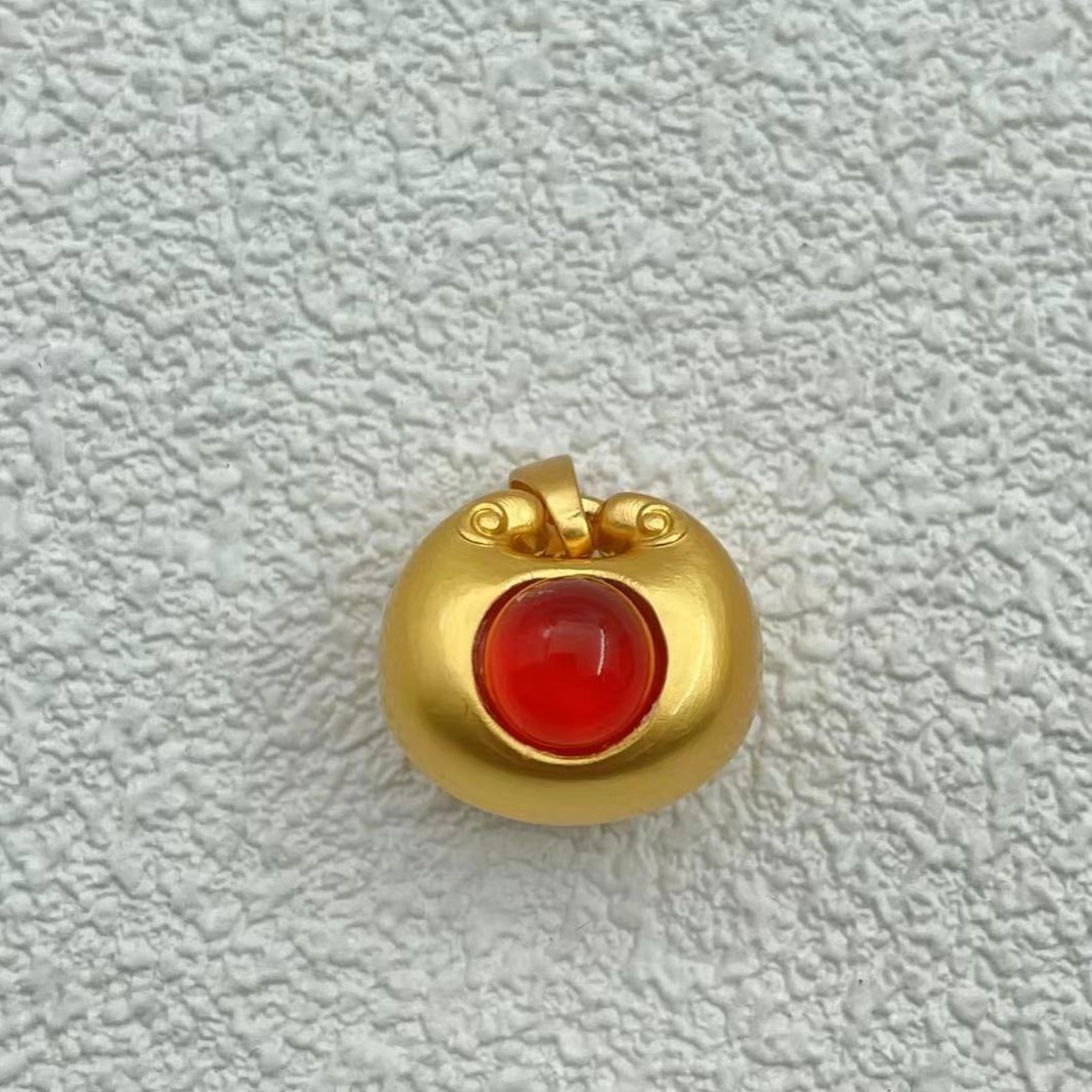 【迪迪专属】【证书+精美礼盒】精美平安果玉髓吊坠JSA34396时尚百搭