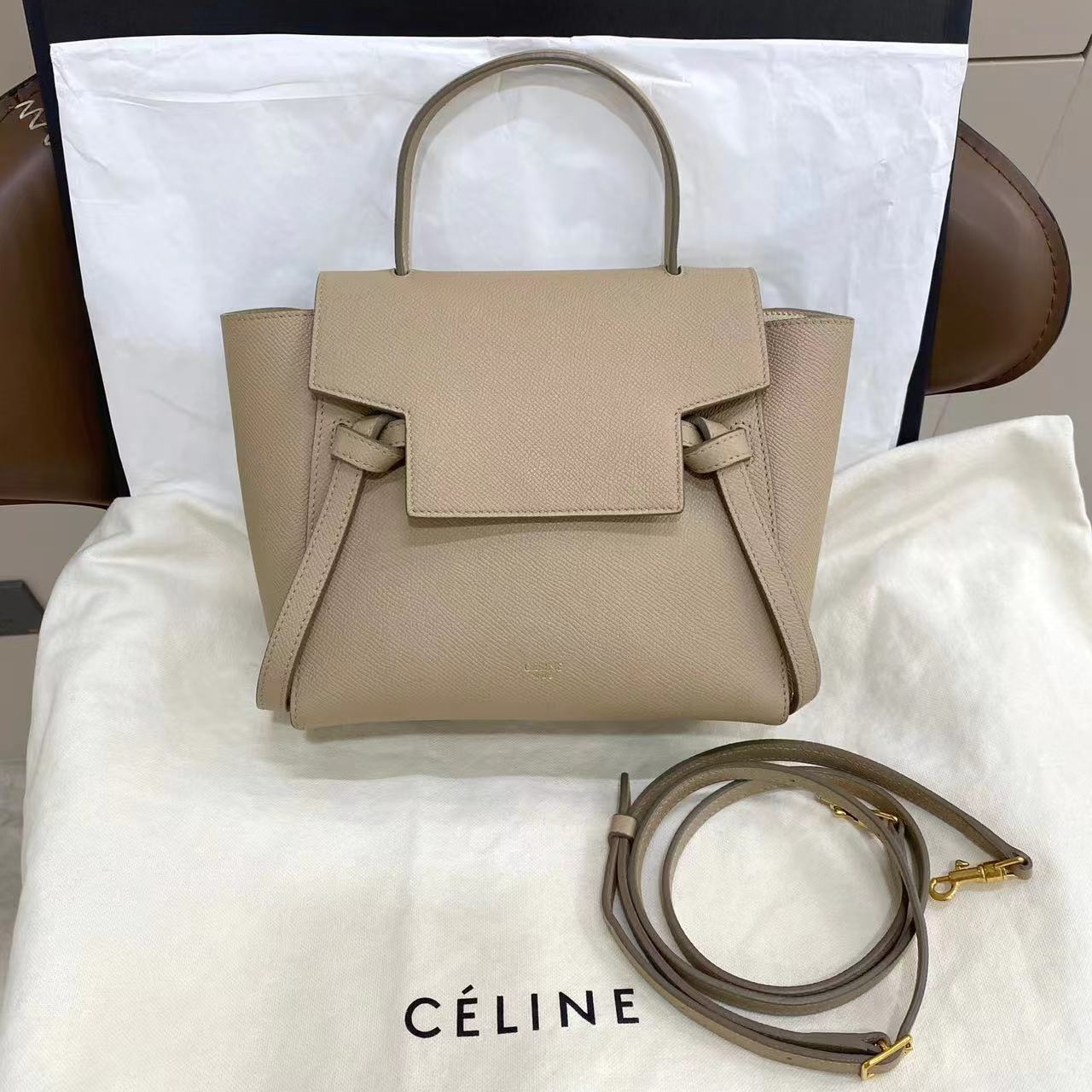 99新 Celine/思琳 nano奶咖色鲶鱼包