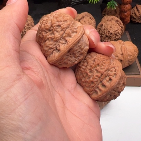 文玩核桃把件血麒麟40