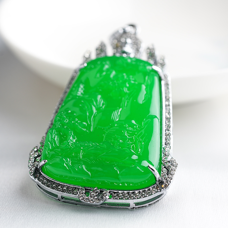 S级典藏 珍藏款 文化传承系列 简约时尚百搭绿吊坠H8