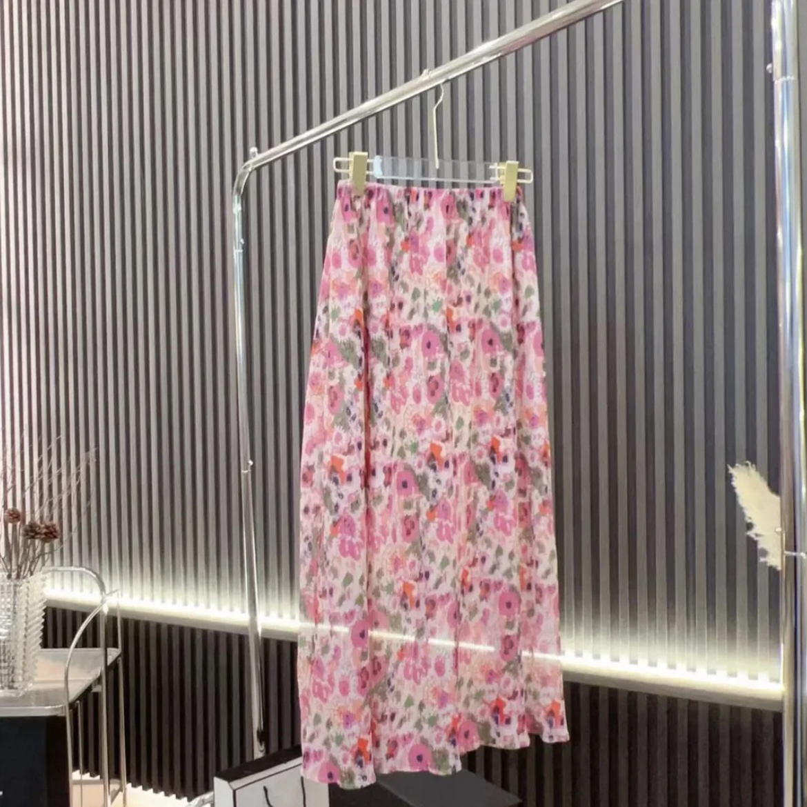 含香服饰 压褶松紧腰半身裙高腰百搭半身裙小雏菊花显瘦显高