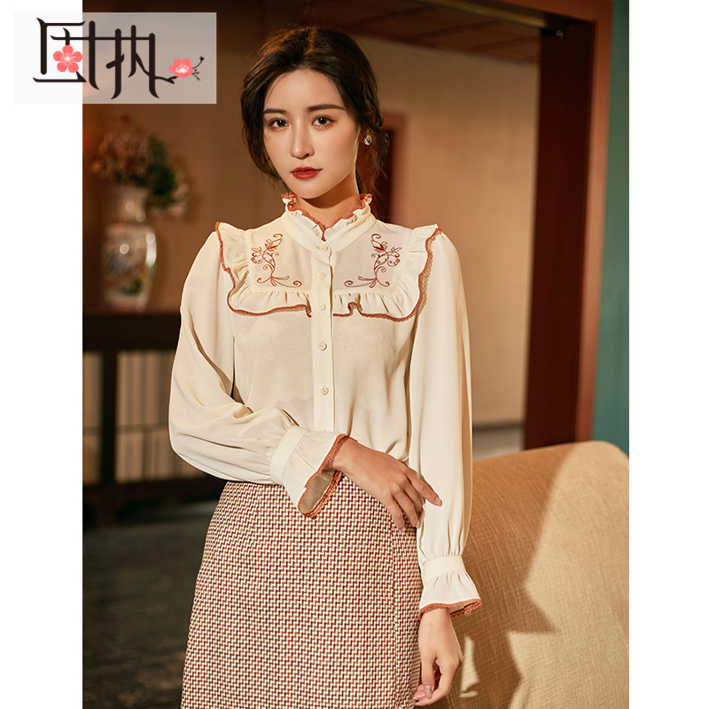 固执春季新款复古荷叶边绣花衬衫上衣女80111CS06228