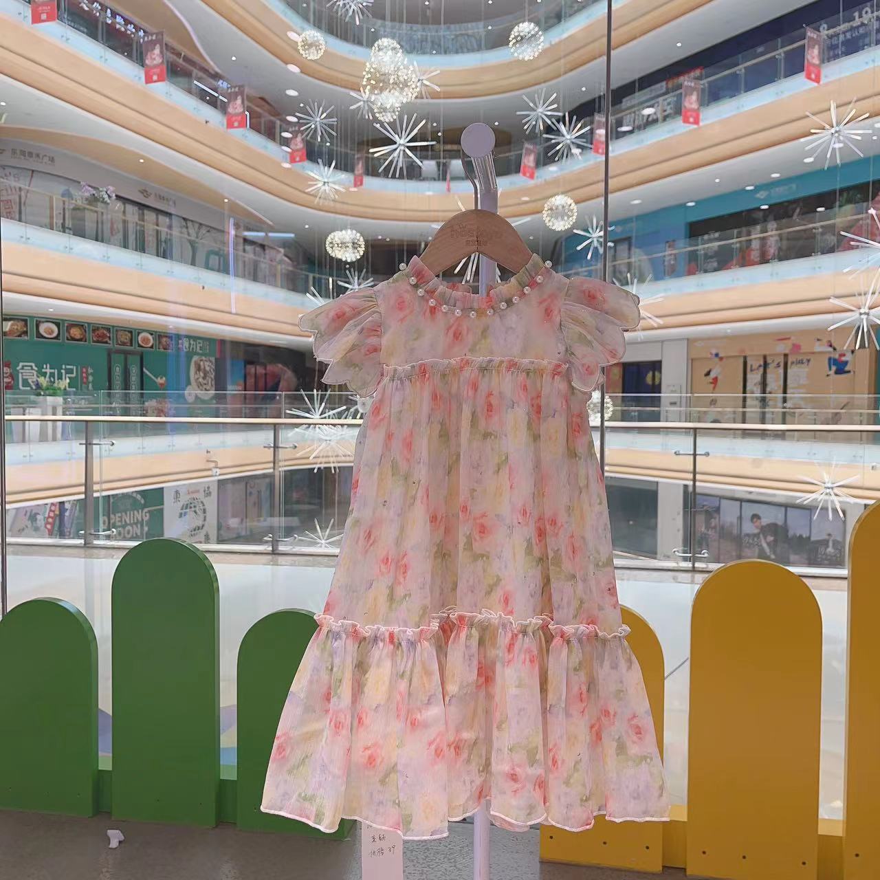 皇室童缘2025夏季女童碎花时尚夏款女孩印花连衣裙15680470011