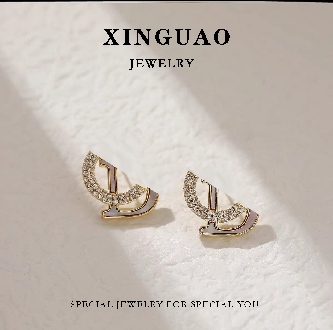 铜合金耳饰 （孤品清伧）轻奢高级感字母气质耳钉391