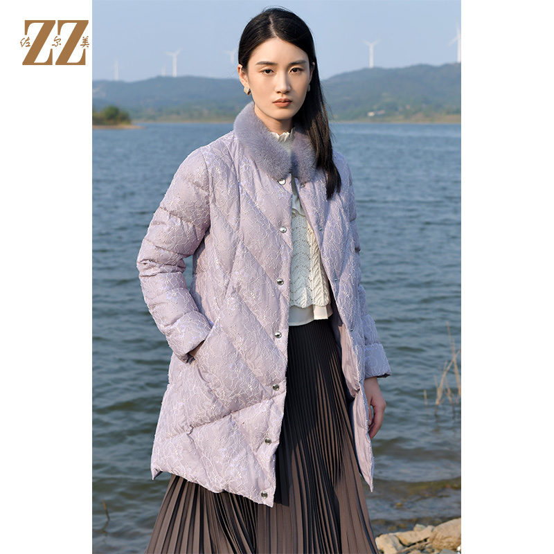 佐尔美秋冬新款 绣花水貂毛领立领百搭保暖冬季羽绒服女E14YM19
