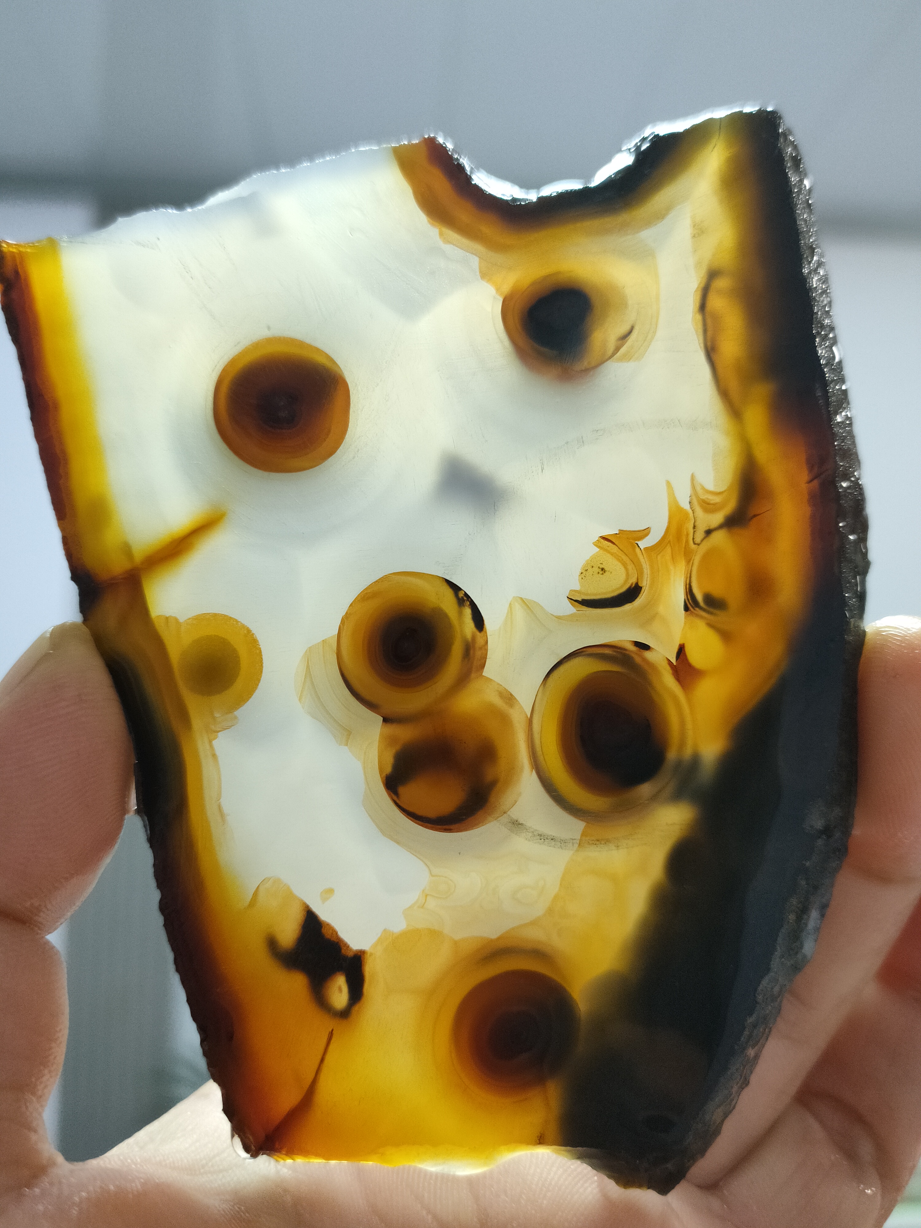 天然玛瑙像形花牌