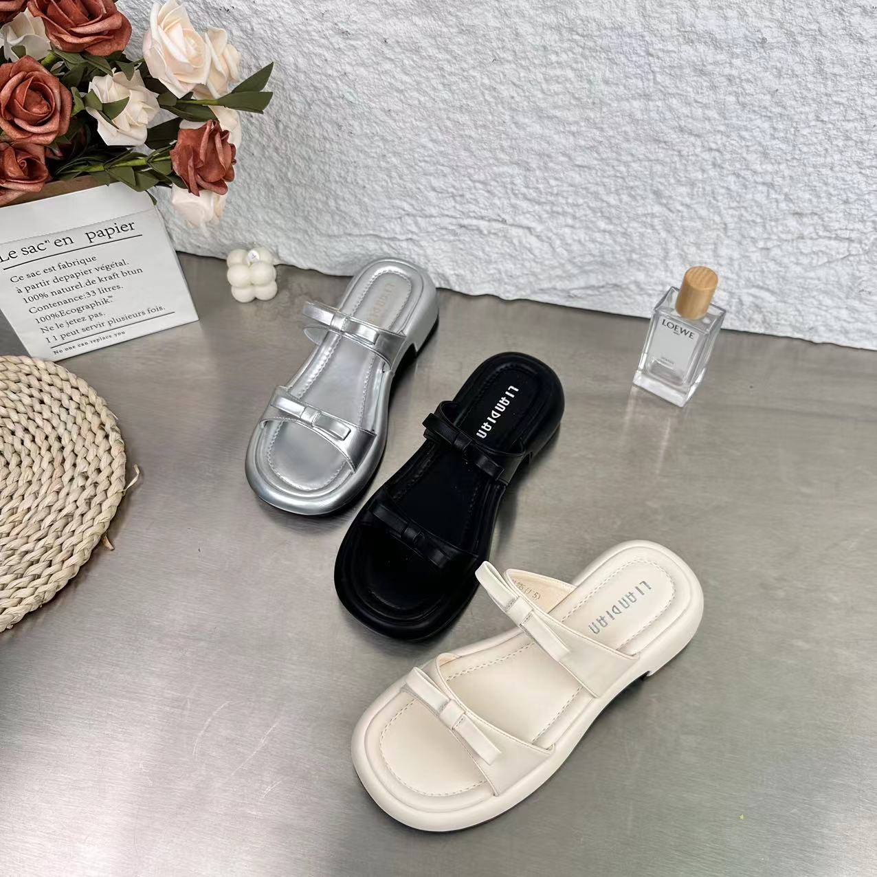 春夏季新款经典时尚百搭休闲时装凉鞋气质低跟软底冷粘工艺782