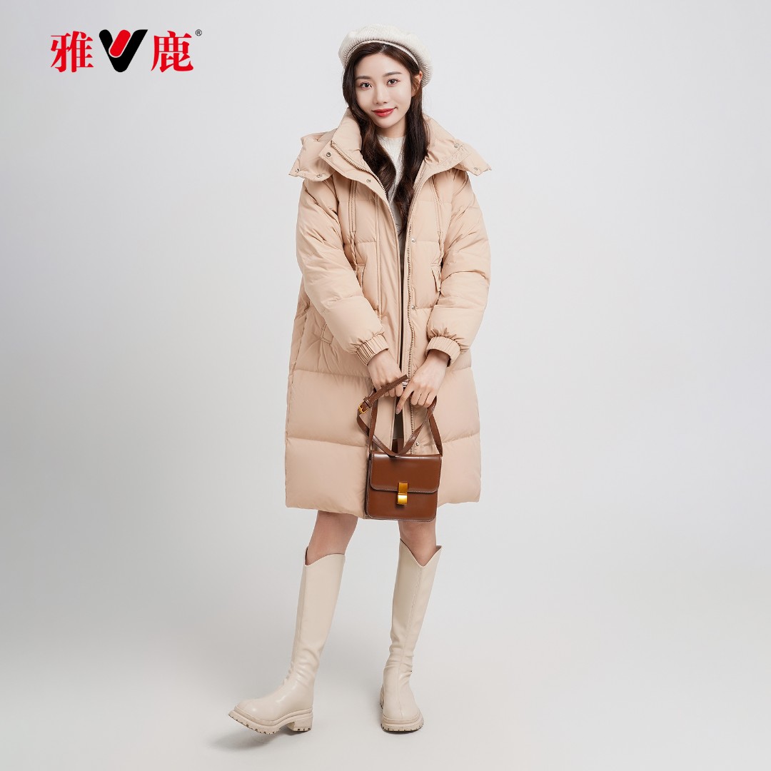 V/雅鹿90白鸭绒新款长款时尚连帽女款保暖运动羽绒服外套00320
