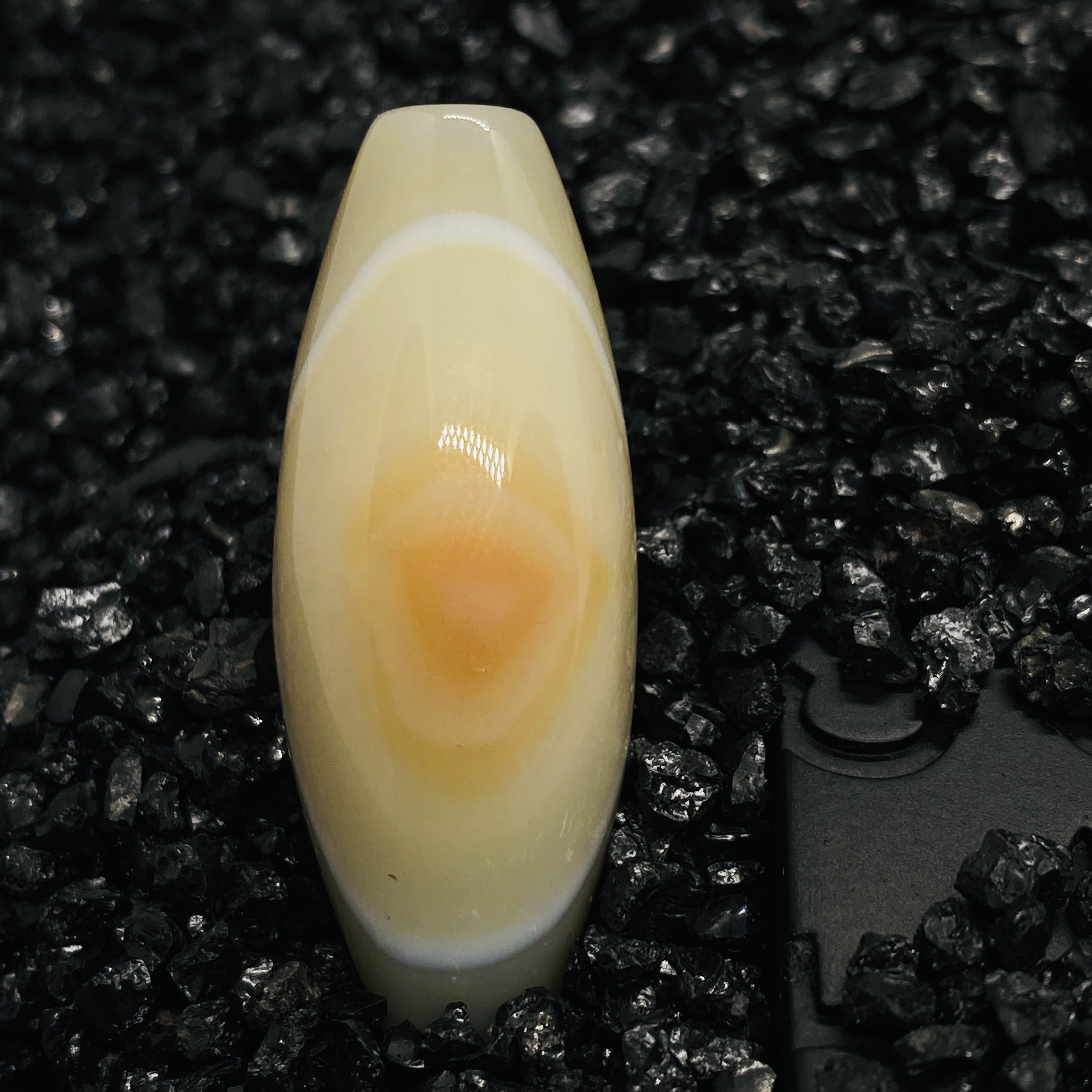 黄糯满砂佛眼缠丝玛瑙珠