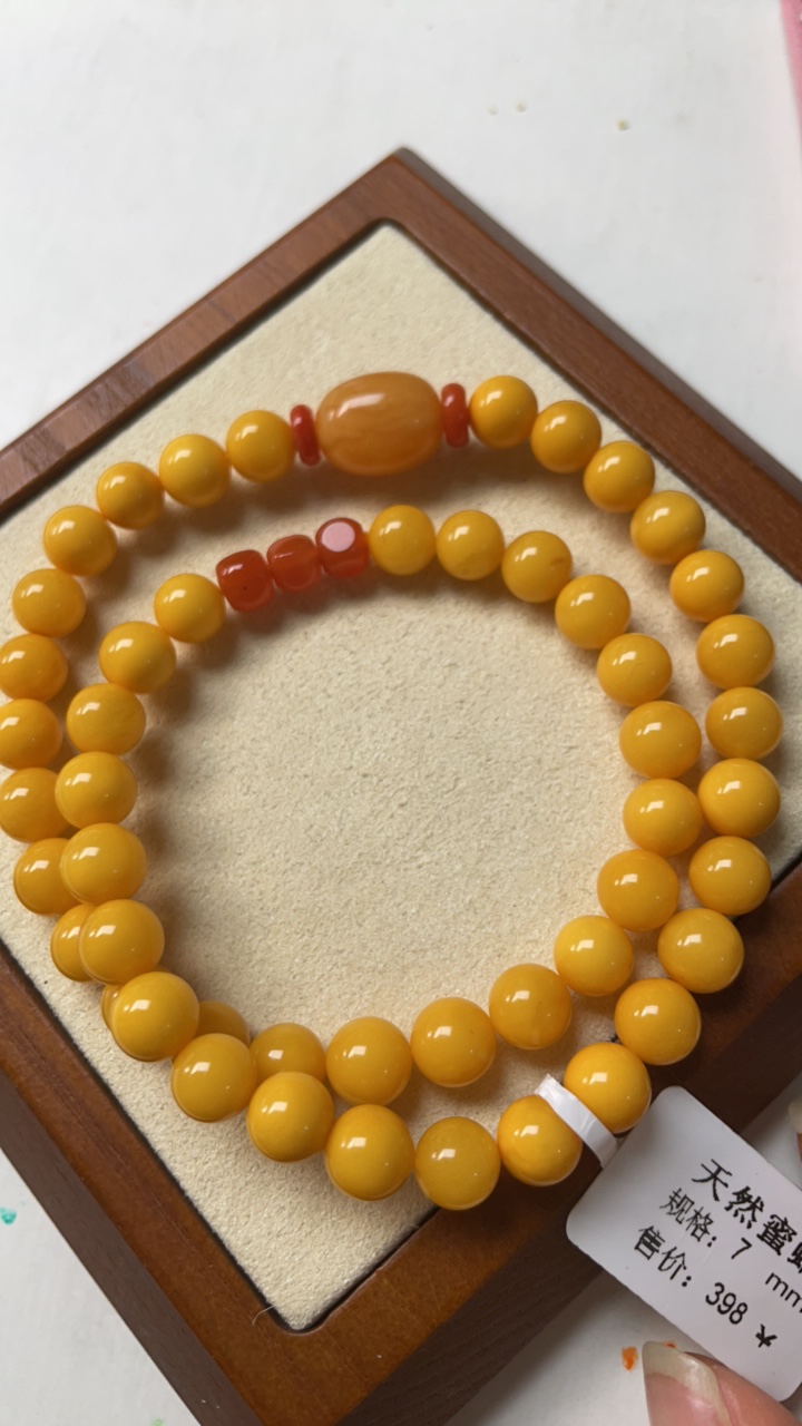 天然蜜蜡手串多圈