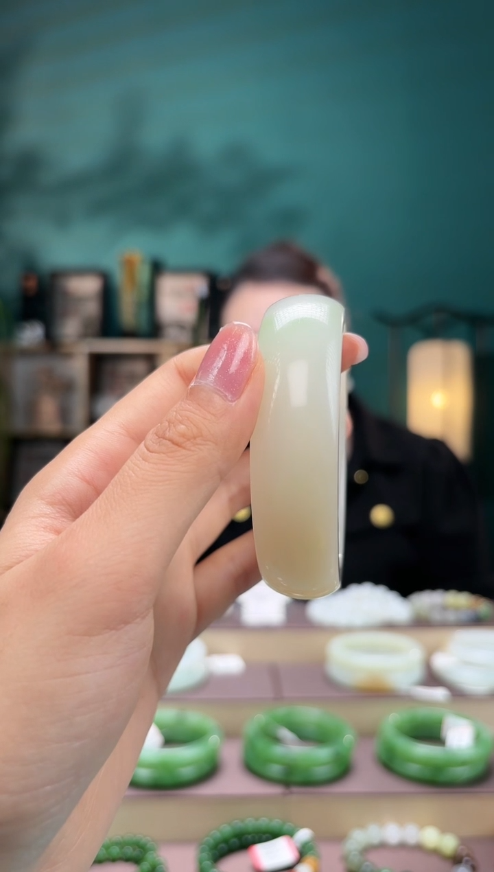 【闪购商品】和田玉手镯未镶嵌57+手镯