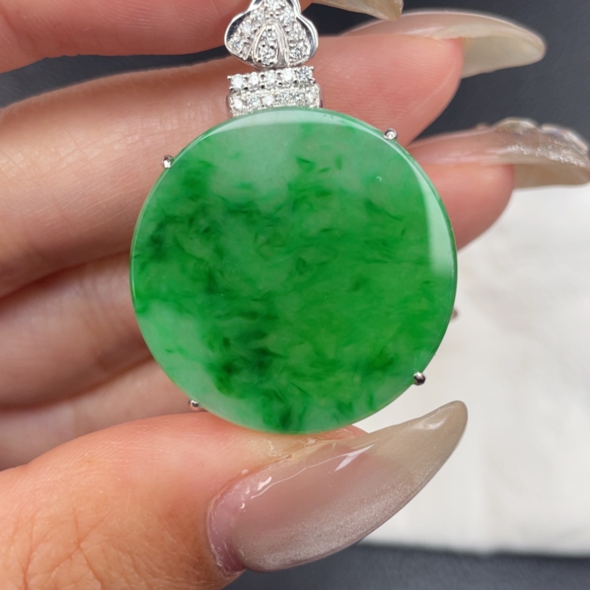 【闪购商品】翡翠颈饰18K金镶嵌