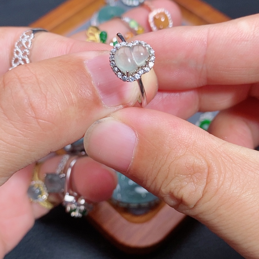 【闪购商品】翡翠戒指银S925镶嵌浅**盈