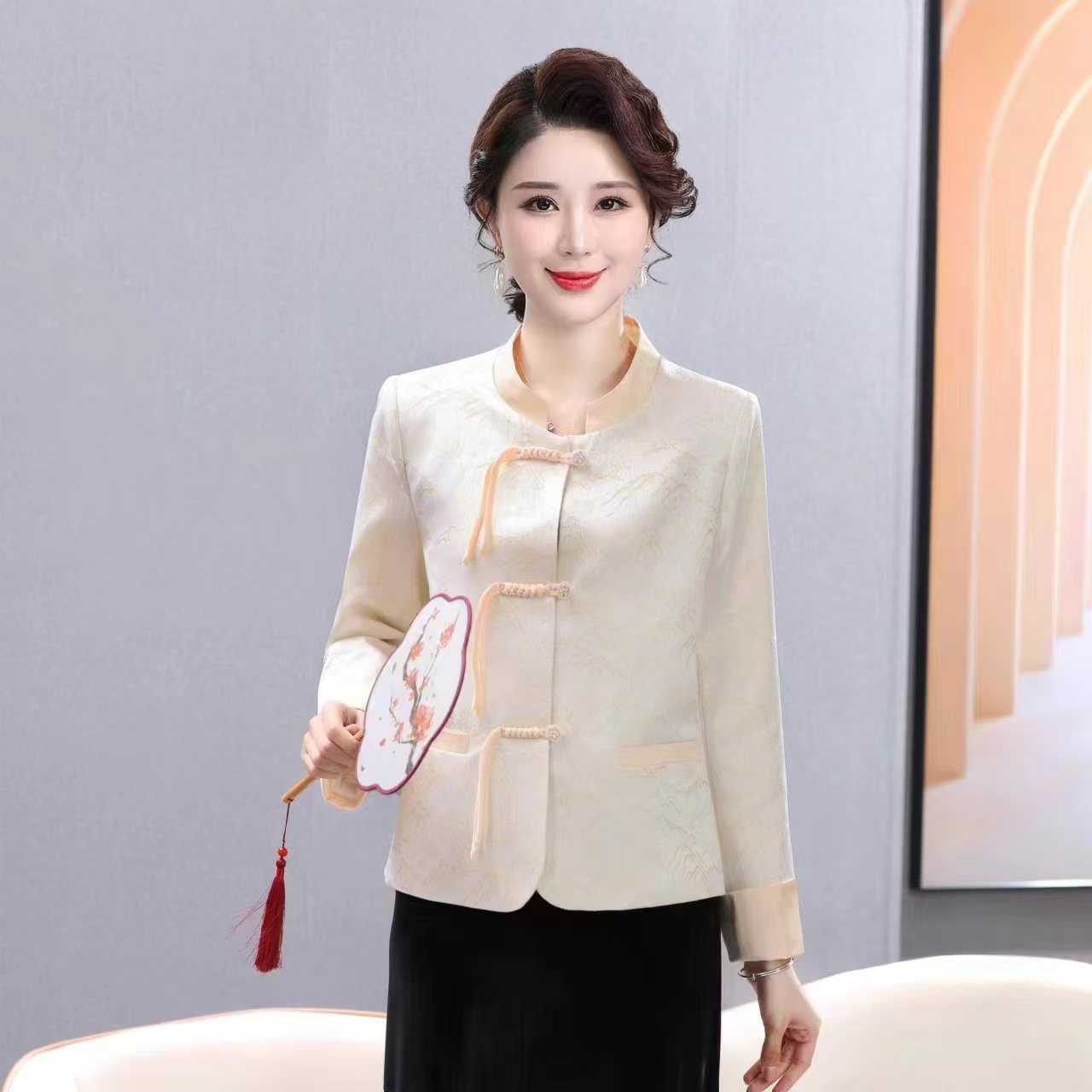 新中式国风短款外套女2024春秋季新款小个子复古盘扣刺绣提花外套