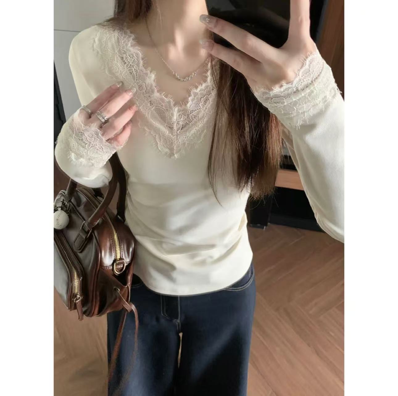 【七个颜色加绒款】纯欲感蕾丝拼接领长袖打底衫女温柔风内搭708A