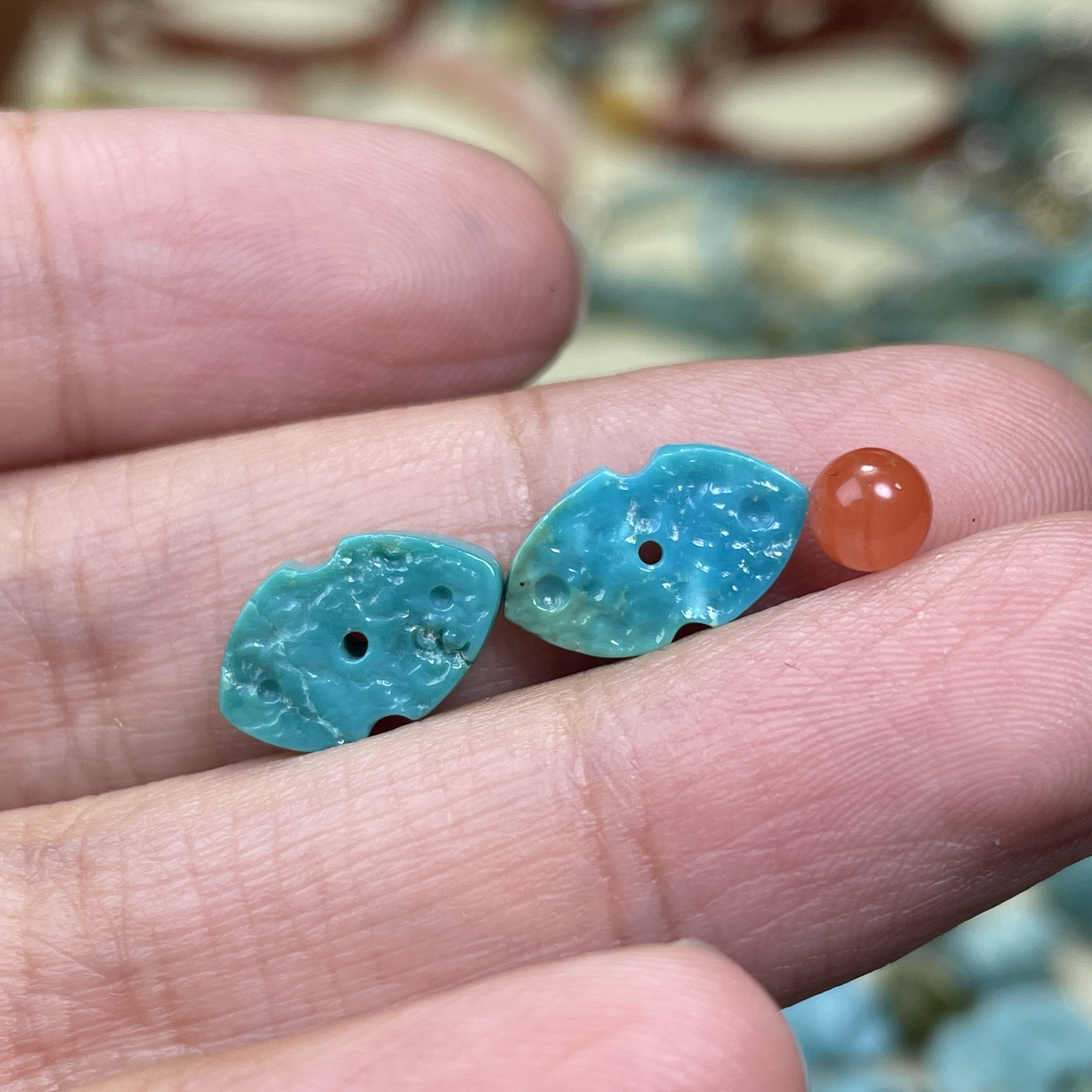 【P52】南红玛瑙配饰（微瑕介意勿拍）两眼通天12×7.7×3.1mm