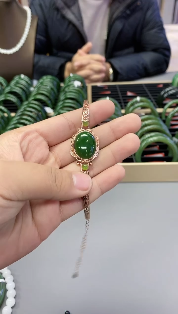 【闪购商品】和田玉手镯未镶嵌Z000111
