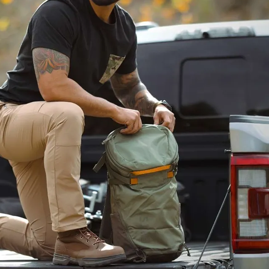 户外休闲包天擎24L户外徒步背包 56767