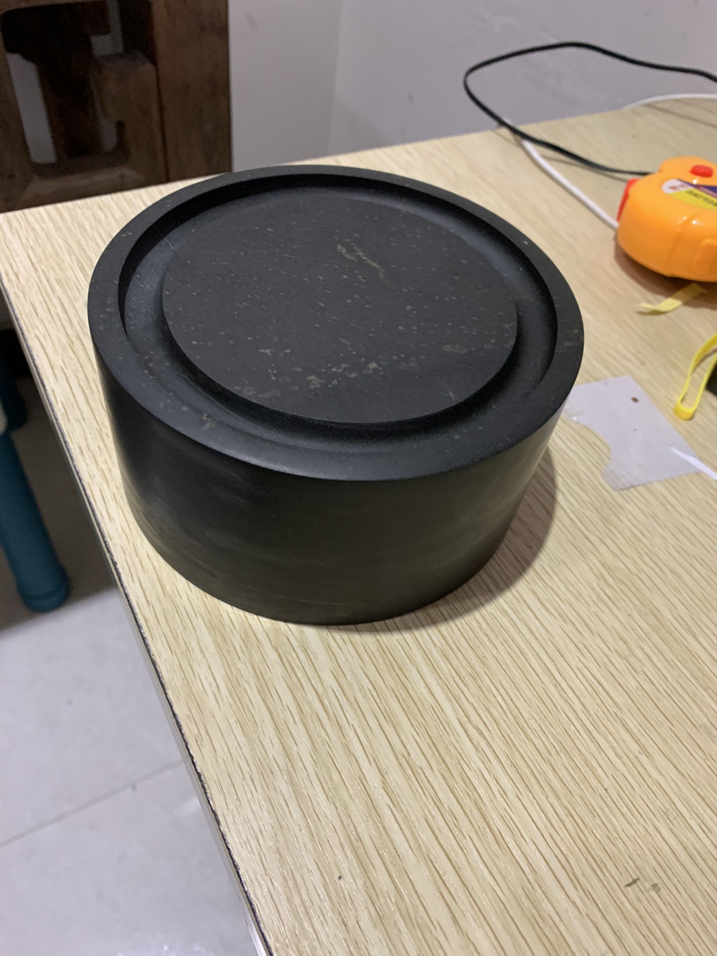 歙砚老坑金星实用圆砚台