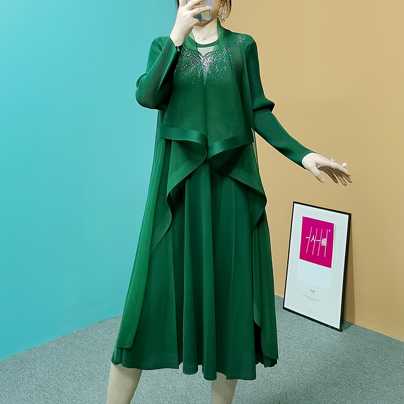 衣羽白L193假两件妈妈装2025春季蕾丝拼接大码连衣裙中长款宽松