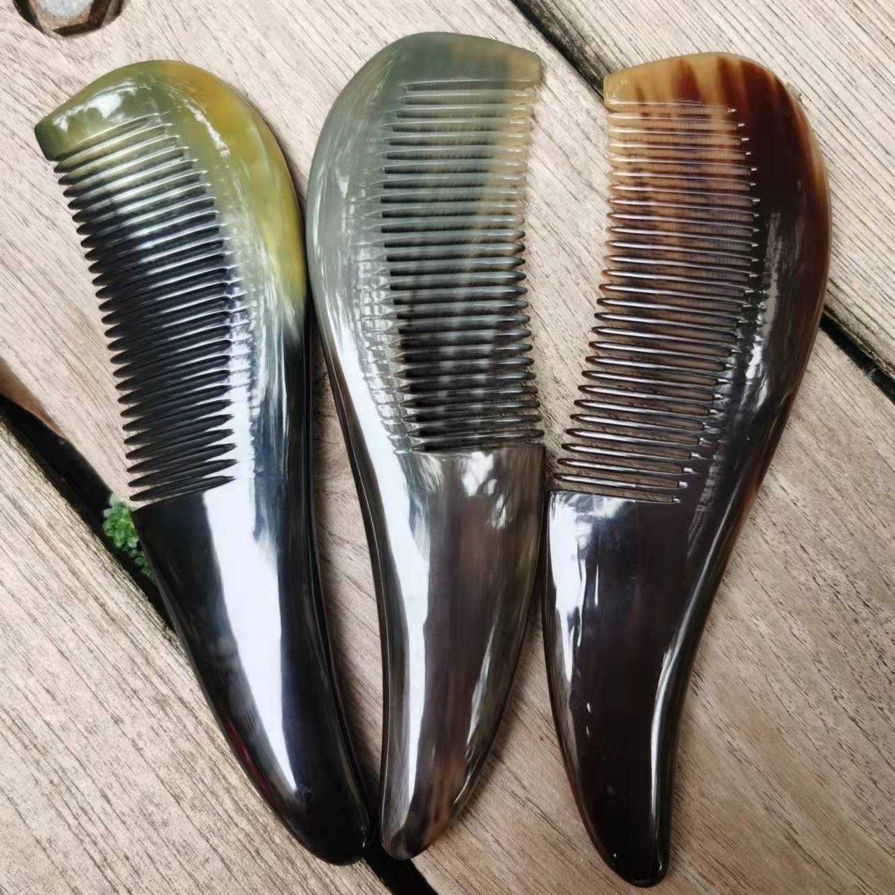 可爱翘尾梳， 精品牛角梳，厚实圆齿好用好按摩，不起静电