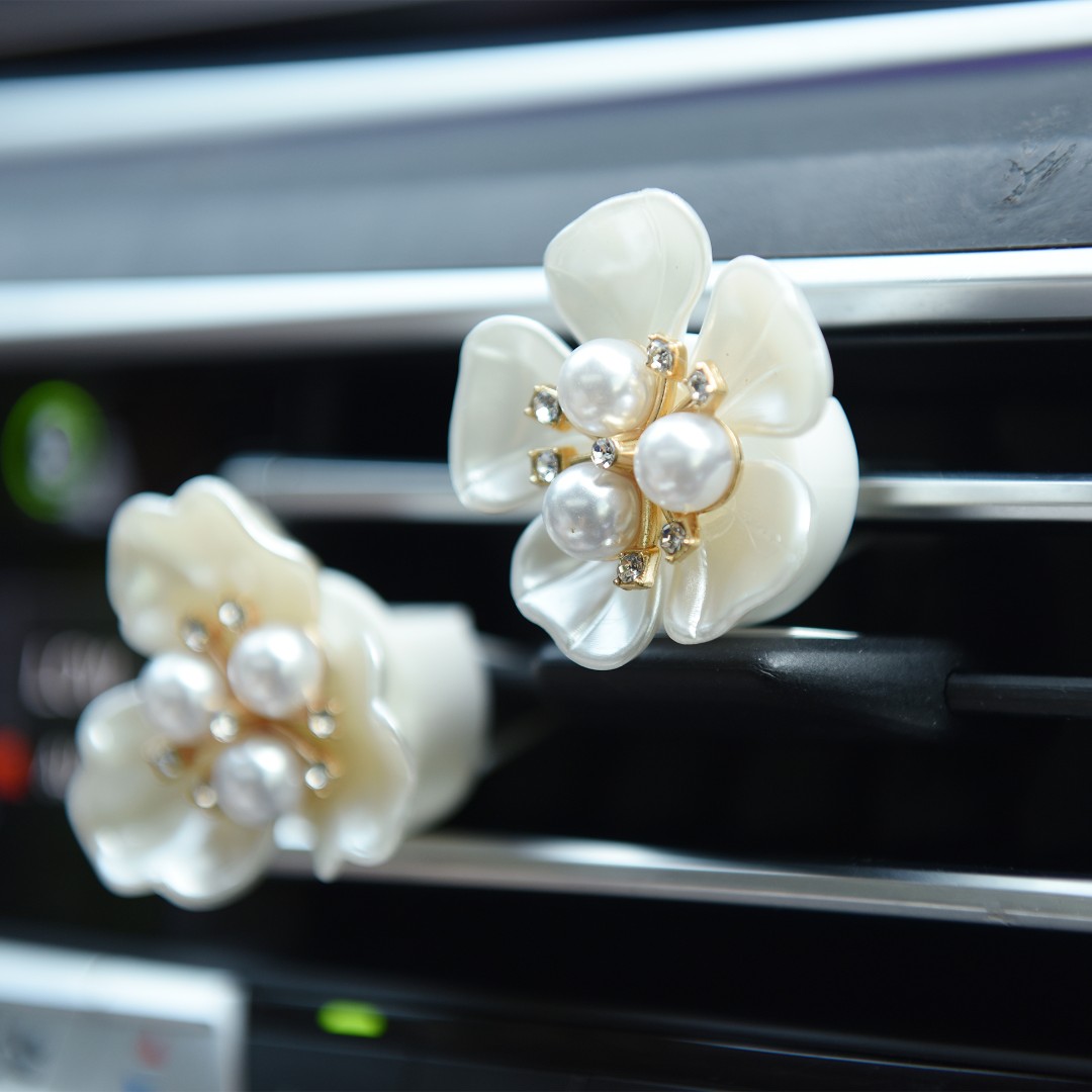 【精选】高档精致 珍珠 五瓣花汽车车内出风口夹香薰出风口