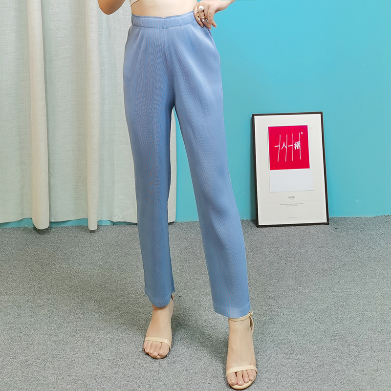 衣羽白K8306裤子三宅松紧自然腰百搭简约褶皱女裤2025春夏休闲裤