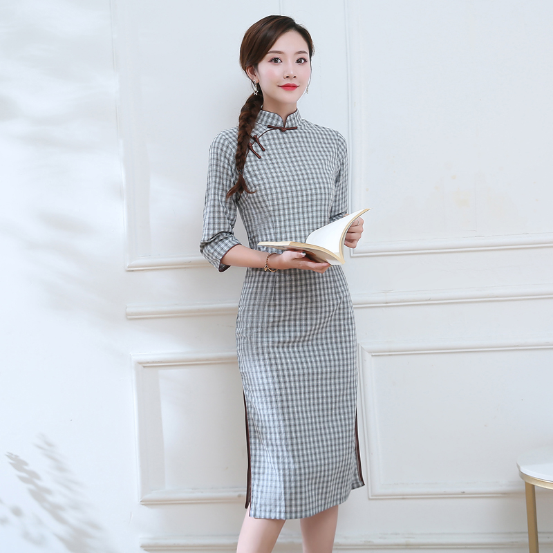 少女年轻款现代文艺蚀骨中长格子改良版连衣裙秋冬旗袍2024年新款